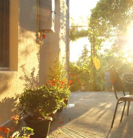 Merabi And Neli Guest House Махинджаури Экстерьер фото
