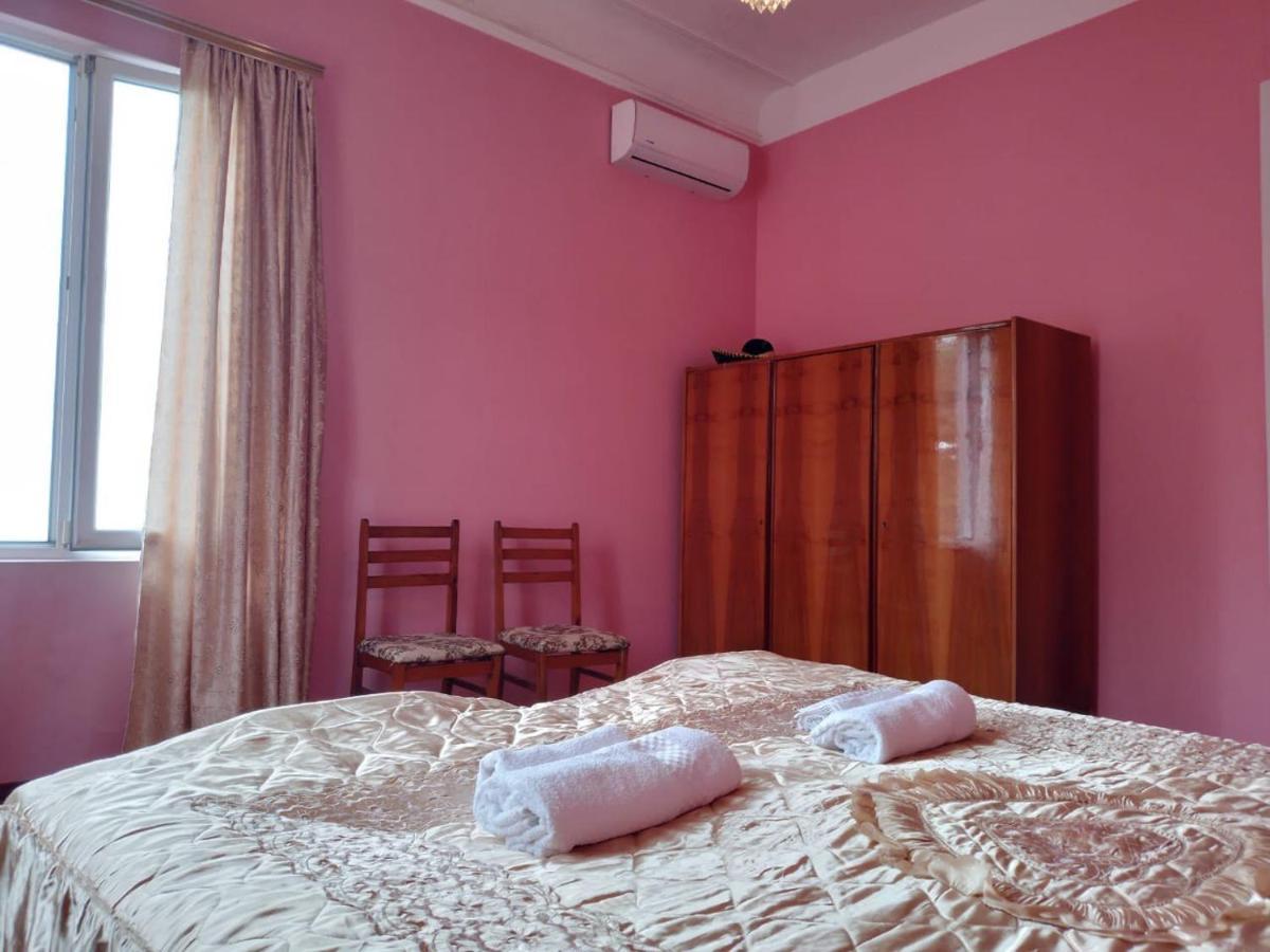 Merabi And Neli Guest House Махинджаури Экстерьер фото