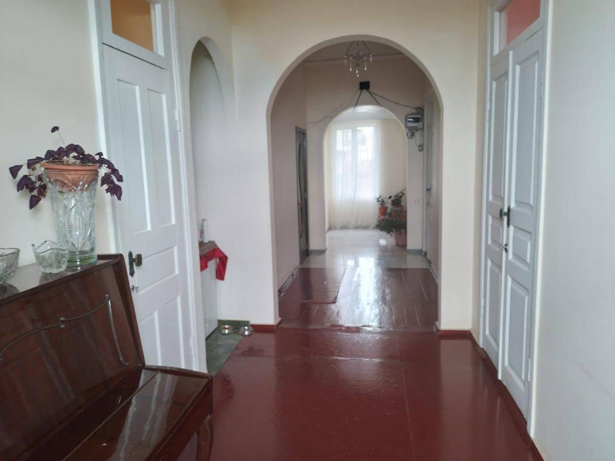 Merabi And Neli Guest House Махинджаури Экстерьер фото