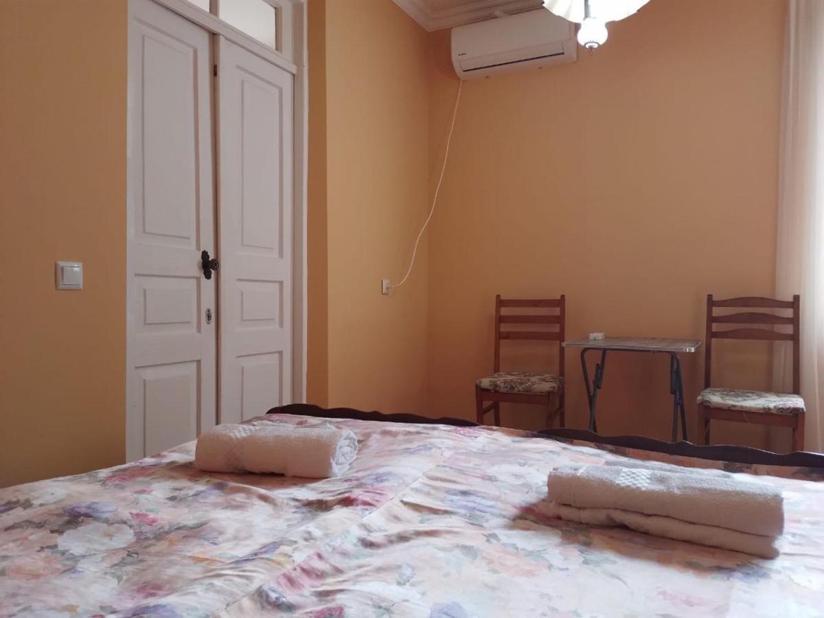 Merabi And Neli Guest House Махинджаури Экстерьер фото