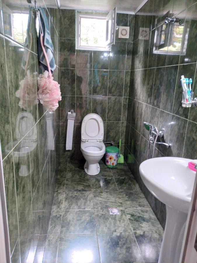 Merabi And Neli Guest House Махинджаури Экстерьер фото