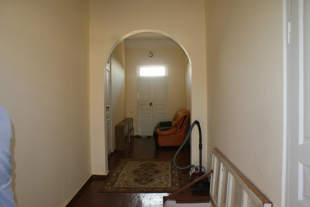 Merabi And Neli Guest House Махинджаури Номер фото