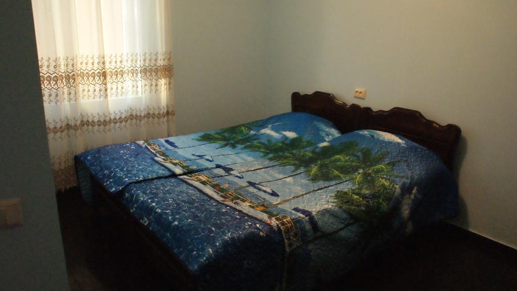 Merabi And Neli Guest House Махинджаури Экстерьер фото